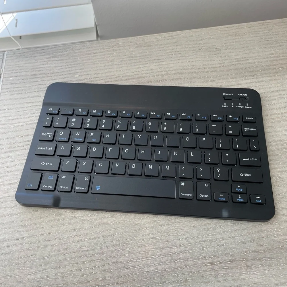 Bluetooth cordless black lightweight thin keyboard New